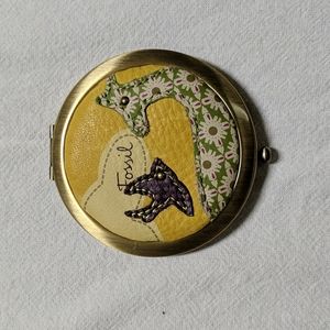 Fossil mirror case